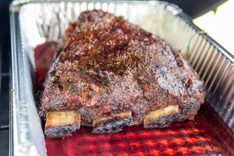 Snake River Farms Beef Short Ribs Smoked on a Big Green Egg